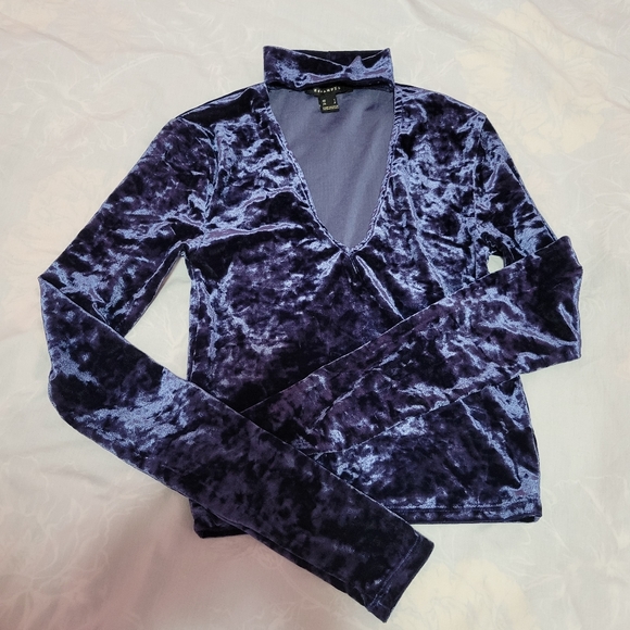 REVAMPED Low v-neck, deep blue collared velvet long-sleeved top - Picture 1 of 4